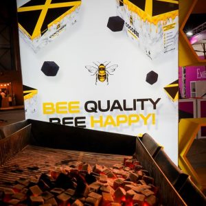 Pack de 2 COCOBEE Carbón de Cáscara de Coco Natural, Cubos con Sabor a Coco, Cocina, Hogar, Cachimba, BBQ y Shisha + 1 Soplete de Regalo - Image 4